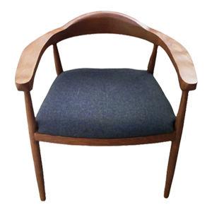 Sillas Wegner de Madera fondo blanco
